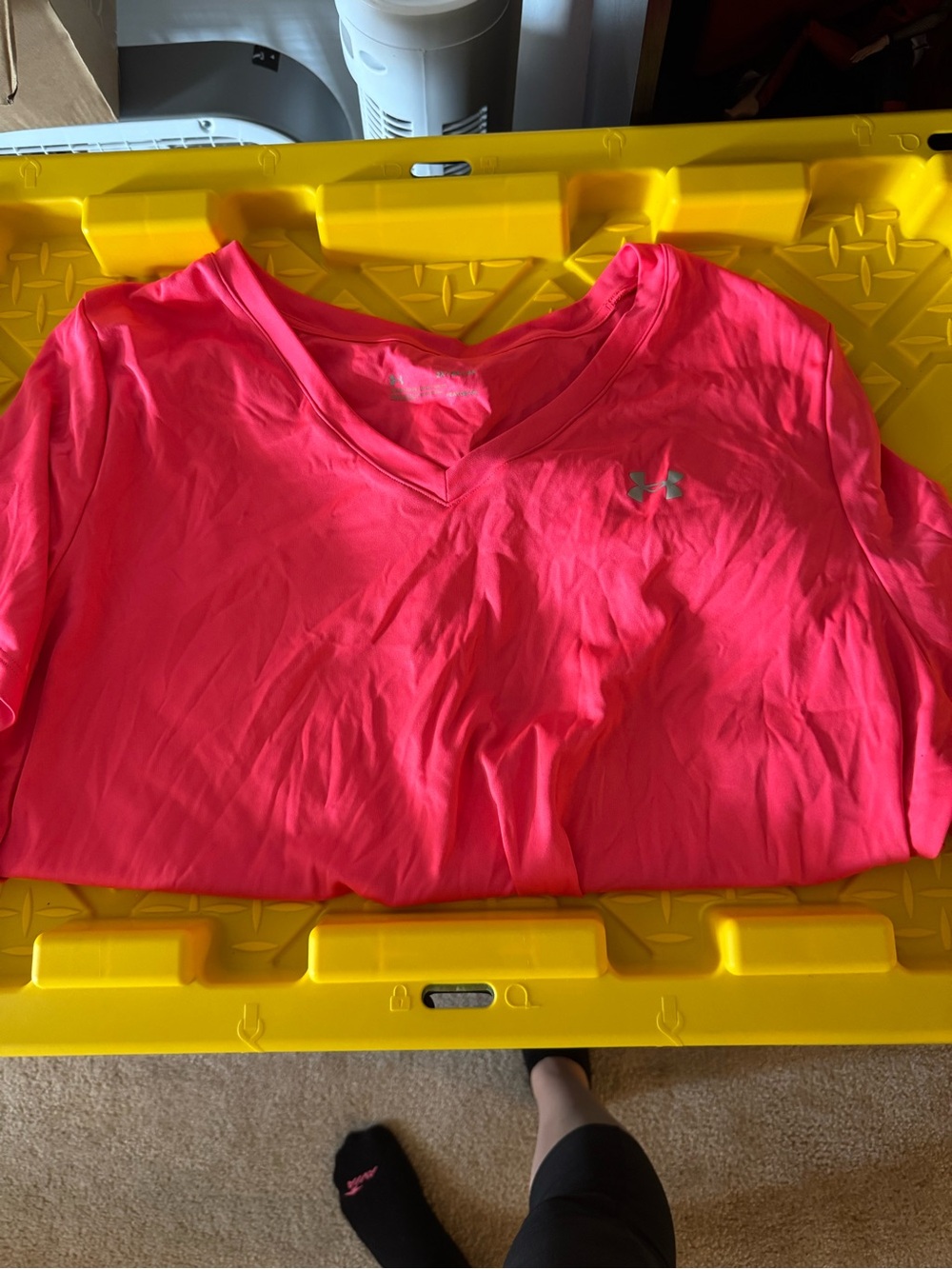 Under Armour Women’s V‑Neck Short Sleeve Top - Hot Pink
